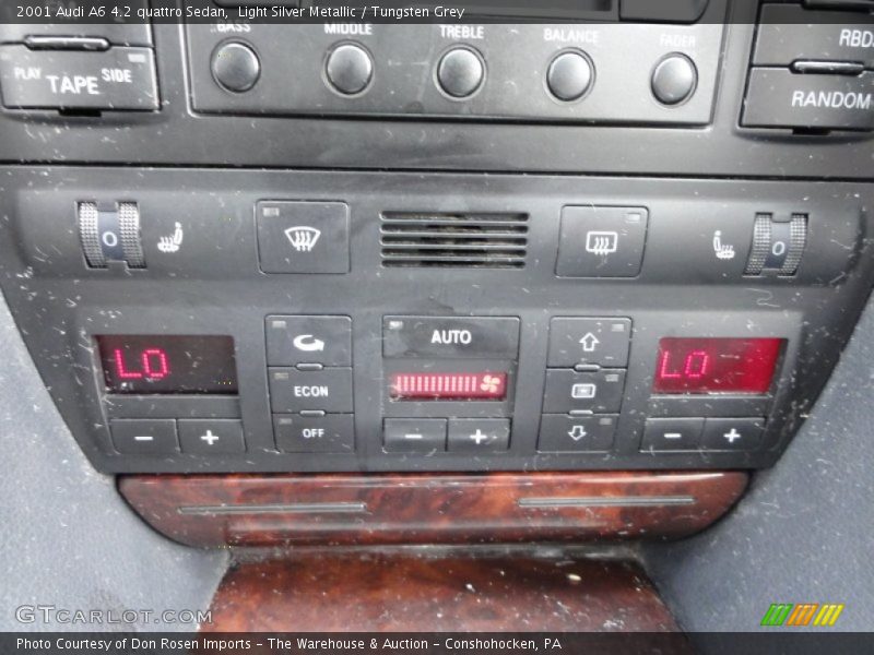 Controls of 2001 A6 4.2 quattro Sedan