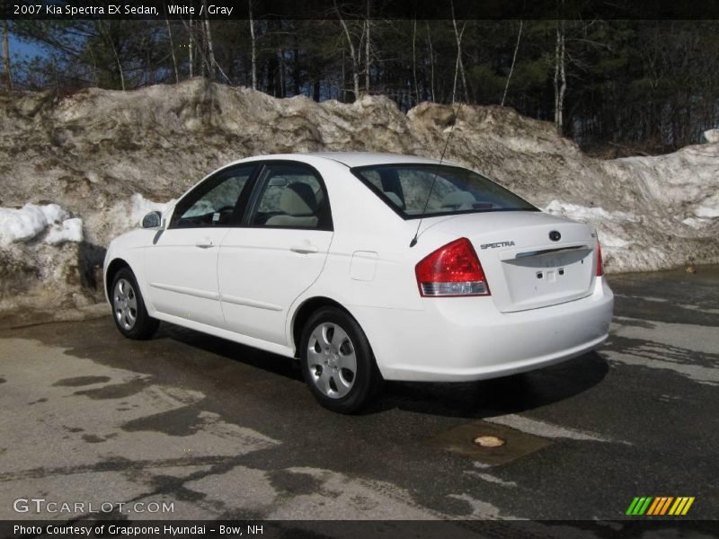 White / Gray 2007 Kia Spectra EX Sedan