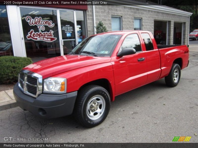 Flame Red / Medium Slate Gray 2005 Dodge Dakota ST Club Cab 4x4