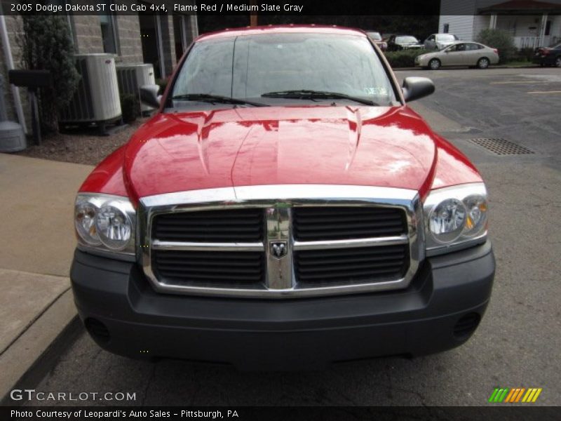 Flame Red / Medium Slate Gray 2005 Dodge Dakota ST Club Cab 4x4