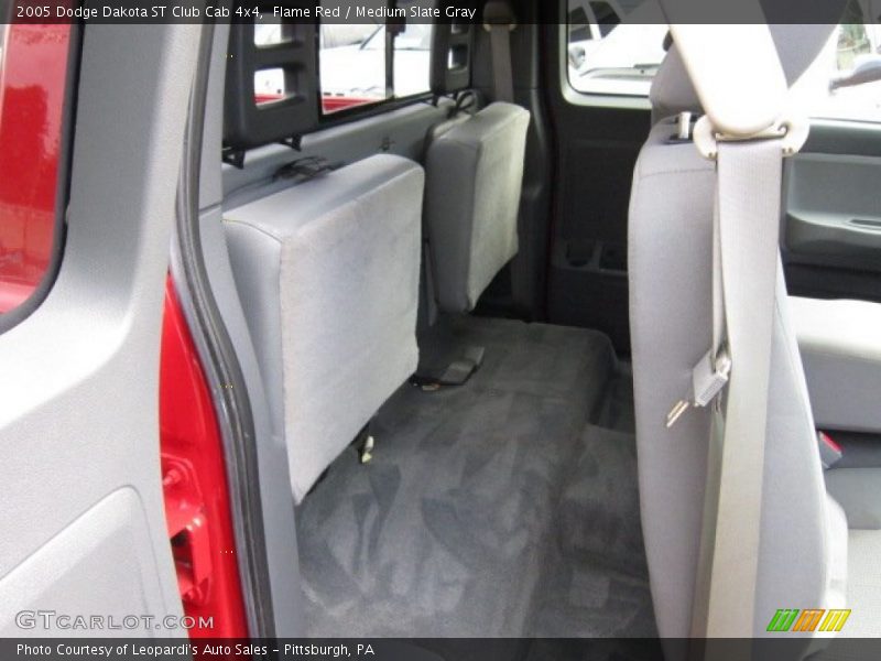 Flame Red / Medium Slate Gray 2005 Dodge Dakota ST Club Cab 4x4