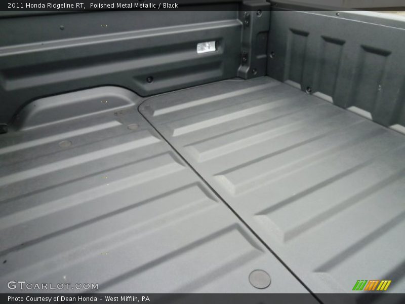 Polished Metal Metallic / Black 2011 Honda Ridgeline RT