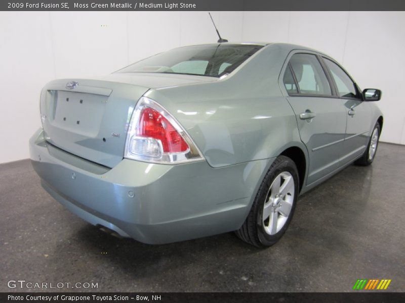 Moss Green Metallic / Medium Light Stone 2009 Ford Fusion SE