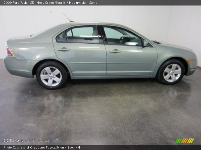 Moss Green Metallic / Medium Light Stone 2009 Ford Fusion SE