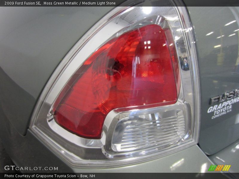 Moss Green Metallic / Medium Light Stone 2009 Ford Fusion SE