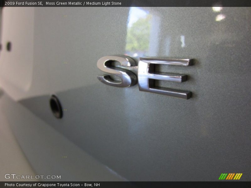 Moss Green Metallic / Medium Light Stone 2009 Ford Fusion SE
