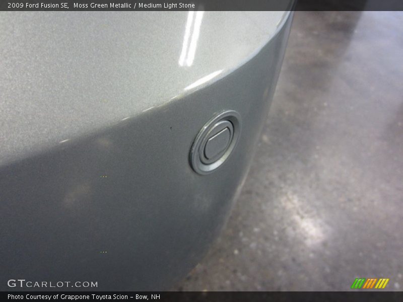 Moss Green Metallic / Medium Light Stone 2009 Ford Fusion SE