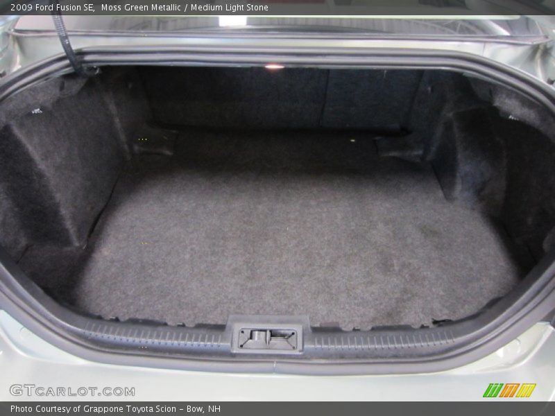 Moss Green Metallic / Medium Light Stone 2009 Ford Fusion SE