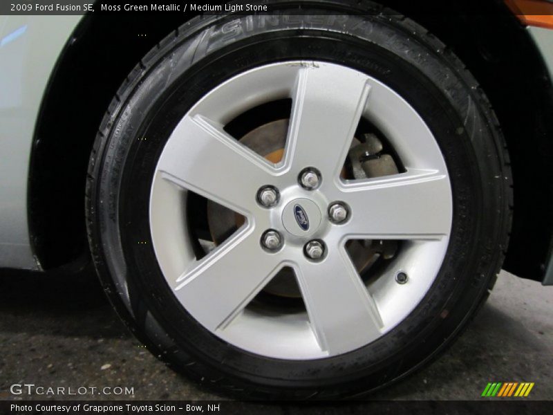 Moss Green Metallic / Medium Light Stone 2009 Ford Fusion SE