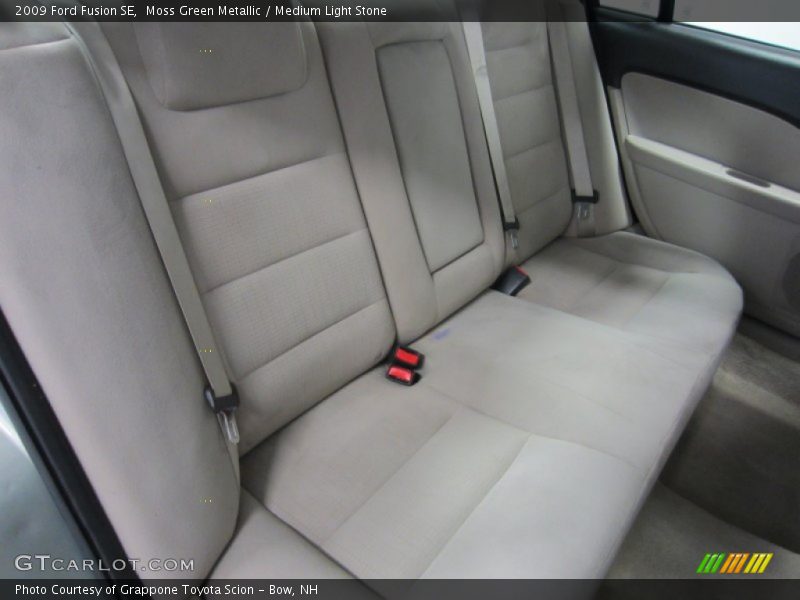 Moss Green Metallic / Medium Light Stone 2009 Ford Fusion SE