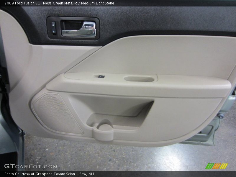 Moss Green Metallic / Medium Light Stone 2009 Ford Fusion SE
