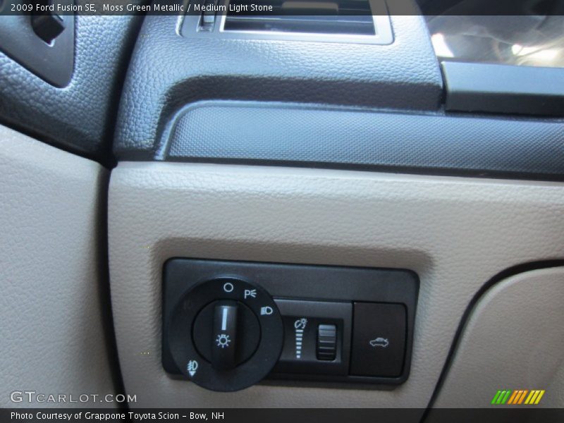 Moss Green Metallic / Medium Light Stone 2009 Ford Fusion SE