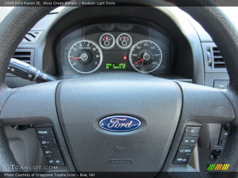 Moss Green Metallic / Medium Light Stone 2009 Ford Fusion SE