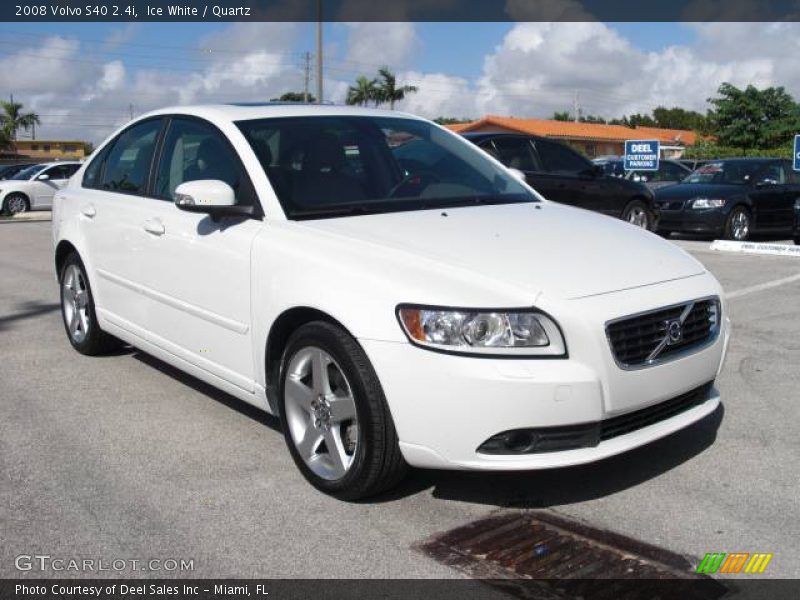 Ice White / Quartz 2008 Volvo S40 2.4i