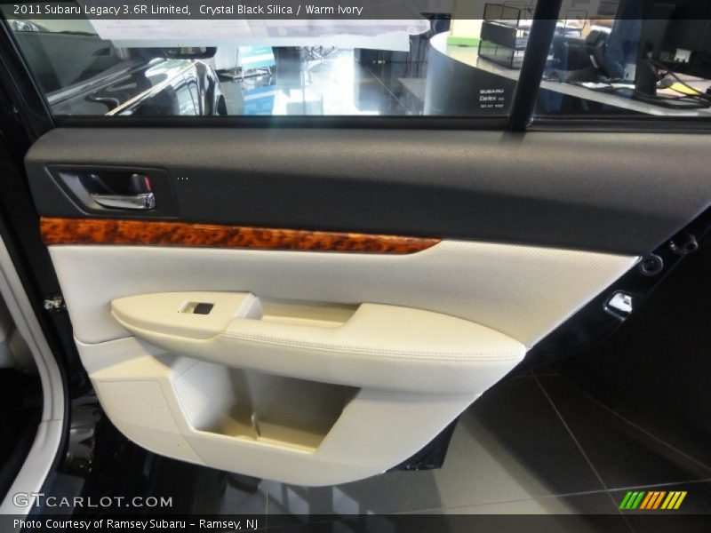 Crystal Black Silica / Warm Ivory 2011 Subaru Legacy 3.6R Limited