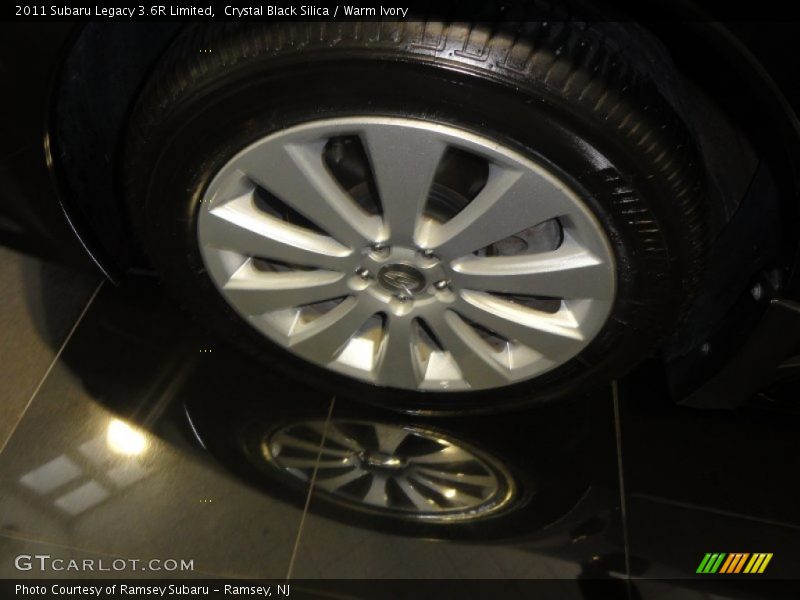 Crystal Black Silica / Warm Ivory 2011 Subaru Legacy 3.6R Limited