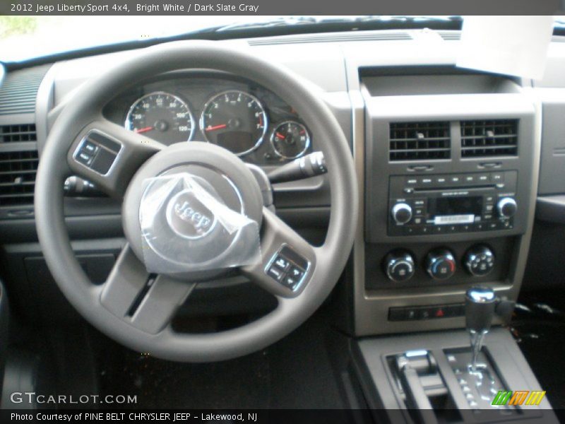 Bright White / Dark Slate Gray 2012 Jeep Liberty Sport 4x4