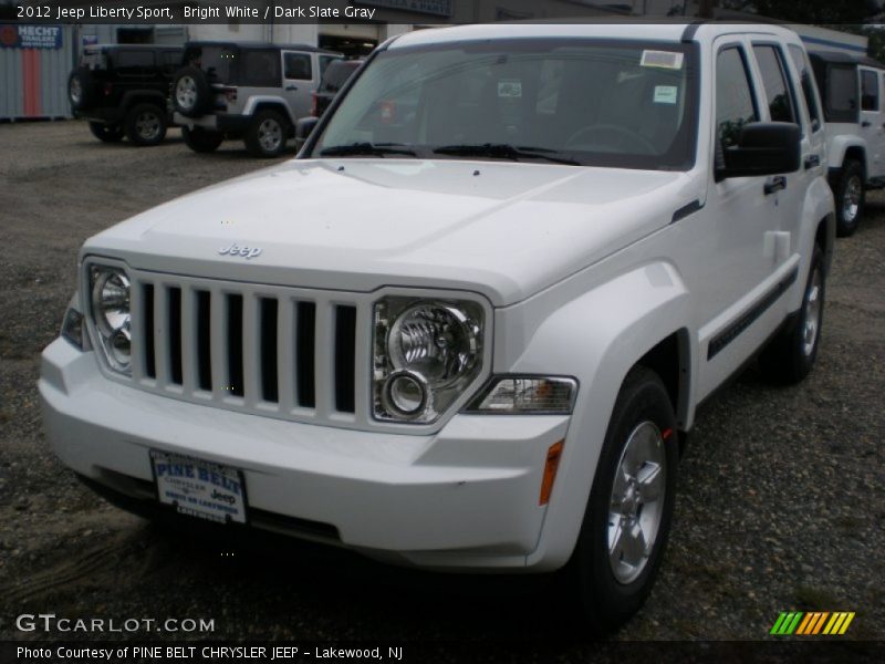 Bright White / Dark Slate Gray 2012 Jeep Liberty Sport