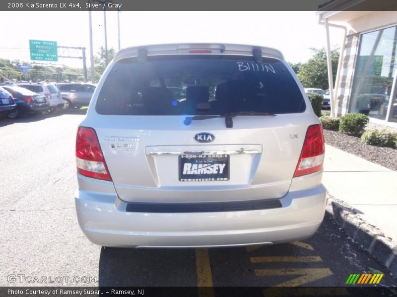 Silver / Gray 2006 Kia Sorento LX 4x4