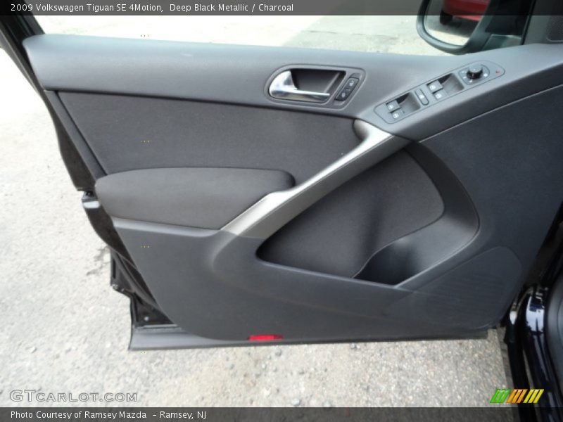 Deep Black Metallic / Charcoal 2009 Volkswagen Tiguan SE 4Motion