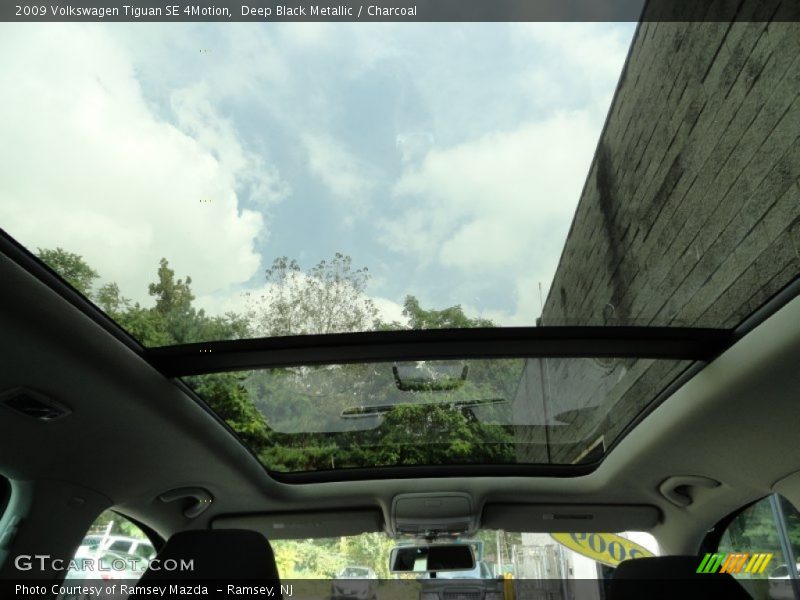 Deep Black Metallic / Charcoal 2009 Volkswagen Tiguan SE 4Motion