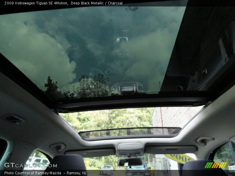 Deep Black Metallic / Charcoal 2009 Volkswagen Tiguan SE 4Motion