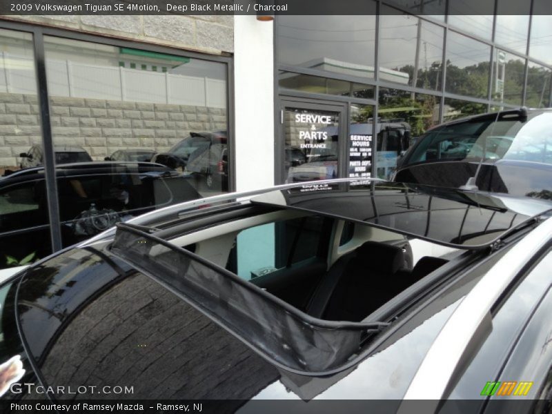 Deep Black Metallic / Charcoal 2009 Volkswagen Tiguan SE 4Motion
