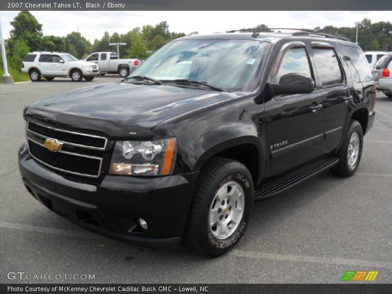 Front 3/4 View of 2007 Tahoe LT