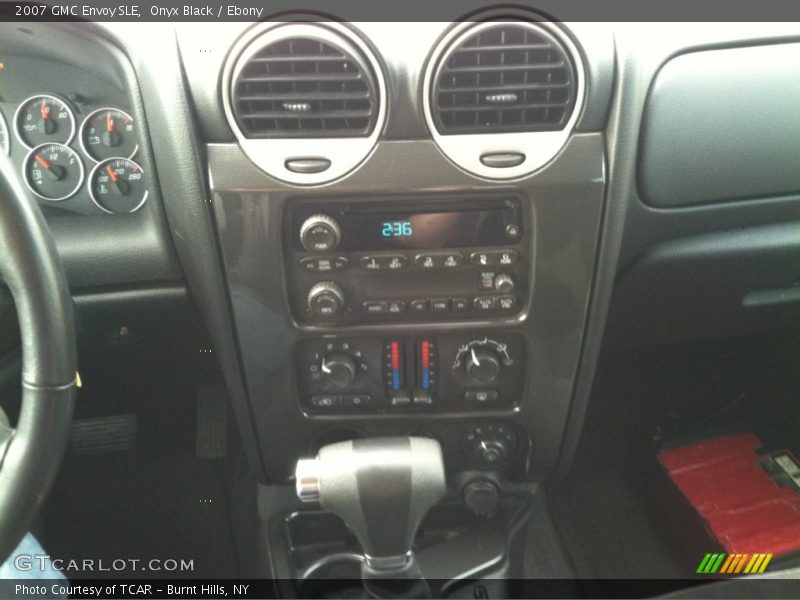 Onyx Black / Ebony 2007 GMC Envoy SLE