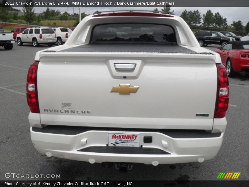 White Diamond Tricoat / Dark Cashmere/Light Cashmere 2012 Chevrolet Avalanche LTZ 4x4