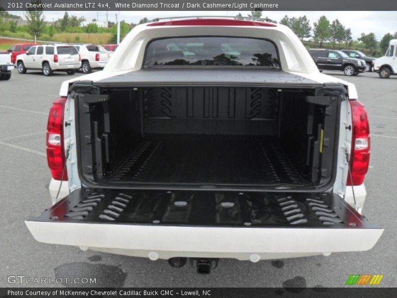 White Diamond Tricoat / Dark Cashmere/Light Cashmere 2012 Chevrolet Avalanche LTZ 4x4