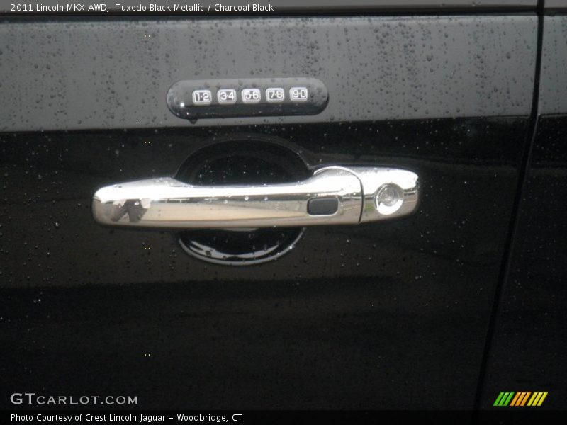 Tuxedo Black Metallic / Charcoal Black 2011 Lincoln MKX AWD