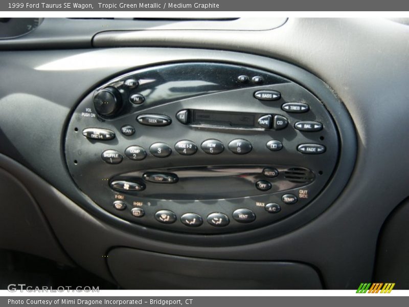 Controls of 1999 Taurus SE Wagon