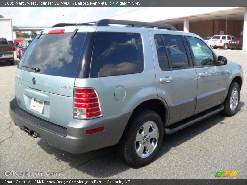Satellite Silver Metallic / Midnight Grey 2005 Mercury Mountaineer V8 AWD