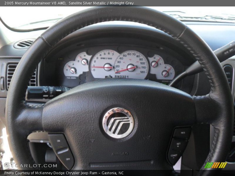 Satellite Silver Metallic / Midnight Grey 2005 Mercury Mountaineer V8 AWD