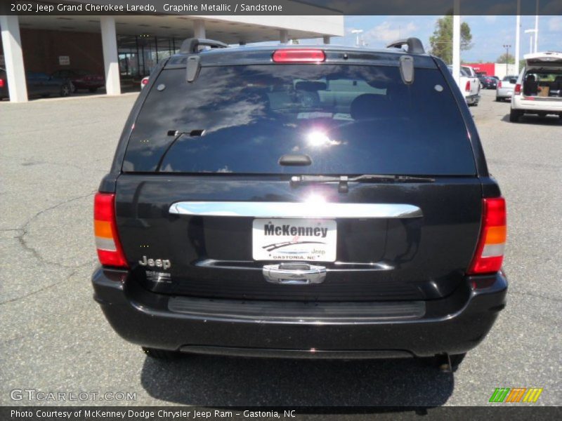 Graphite Metallic / Sandstone 2002 Jeep Grand Cherokee Laredo