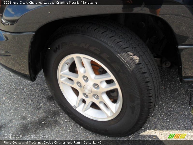 Graphite Metallic / Sandstone 2002 Jeep Grand Cherokee Laredo