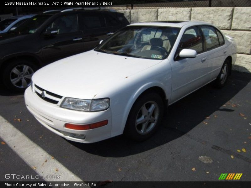 Arctic White Pearl Metallic / Beige 1998 Nissan Maxima SE