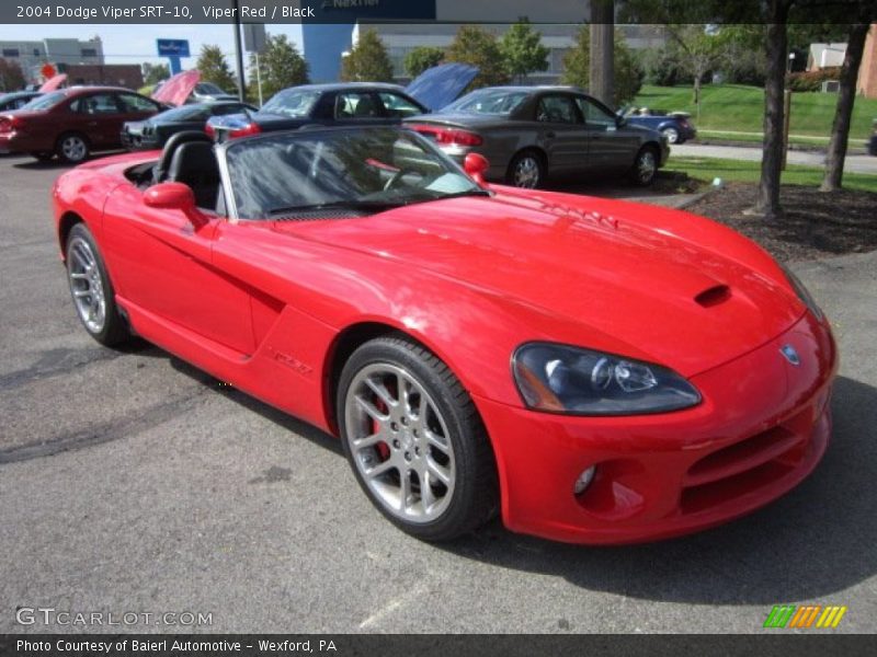 Front 3/4 View of 2004 Viper SRT-10