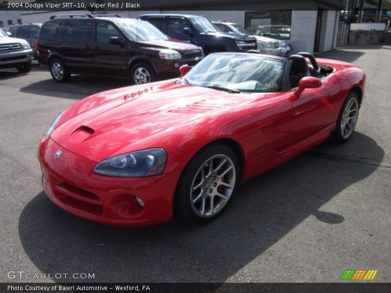 Front 3/4 View of 2004 Viper SRT-10