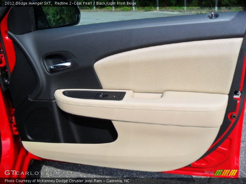 Door Panel of 2012 Avenger SXT