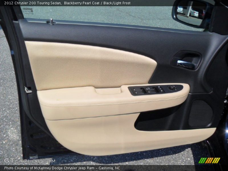 Door Panel of 2012 200 Touring Sedan