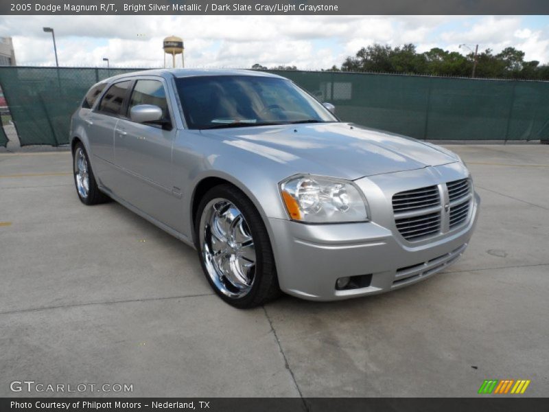 Bright Silver Metallic / Dark Slate Gray/Light Graystone 2005 Dodge Magnum R/T