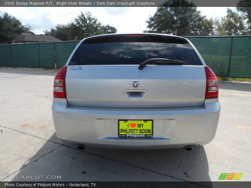 Bright Silver Metallic / Dark Slate Gray/Light Graystone 2005 Dodge Magnum R/T