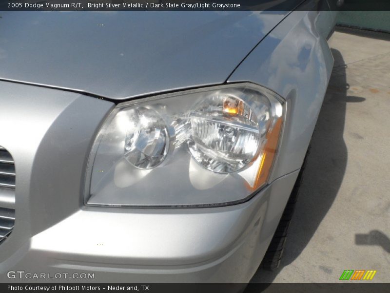 Bright Silver Metallic / Dark Slate Gray/Light Graystone 2005 Dodge Magnum R/T