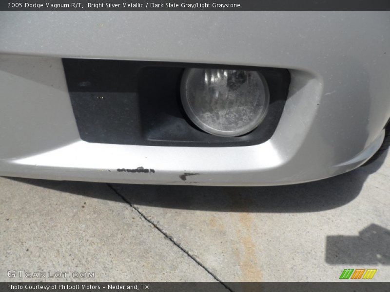 Bright Silver Metallic / Dark Slate Gray/Light Graystone 2005 Dodge Magnum R/T