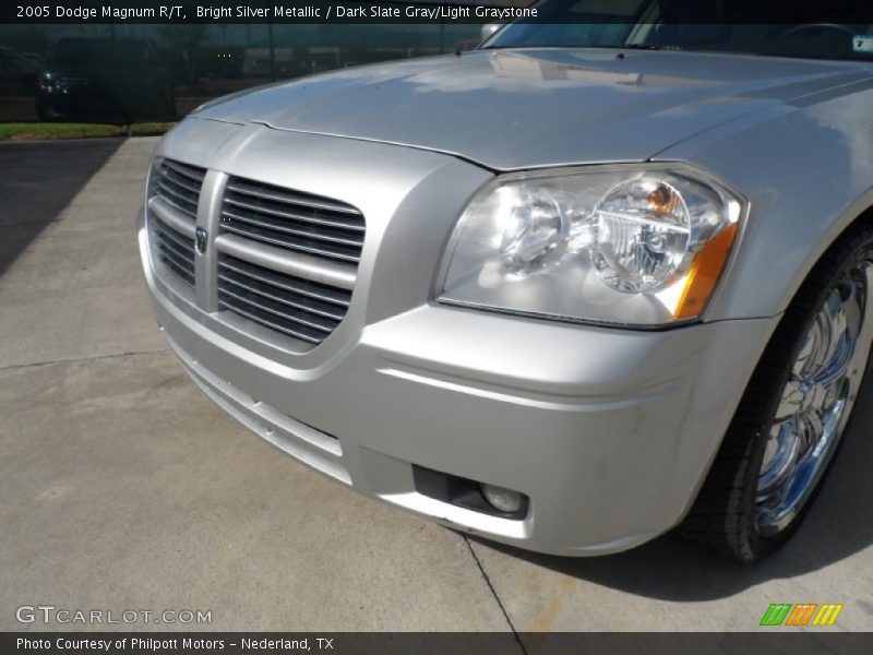 Bright Silver Metallic / Dark Slate Gray/Light Graystone 2005 Dodge Magnum R/T