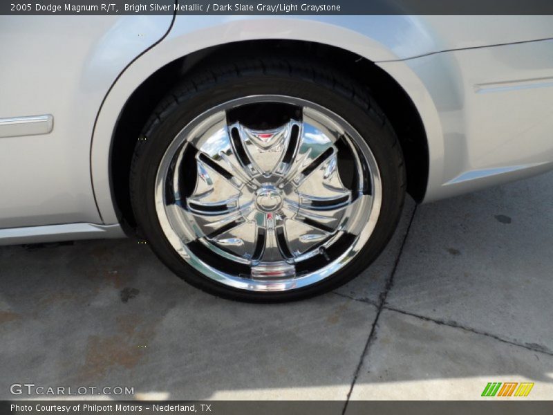 Bright Silver Metallic / Dark Slate Gray/Light Graystone 2005 Dodge Magnum R/T