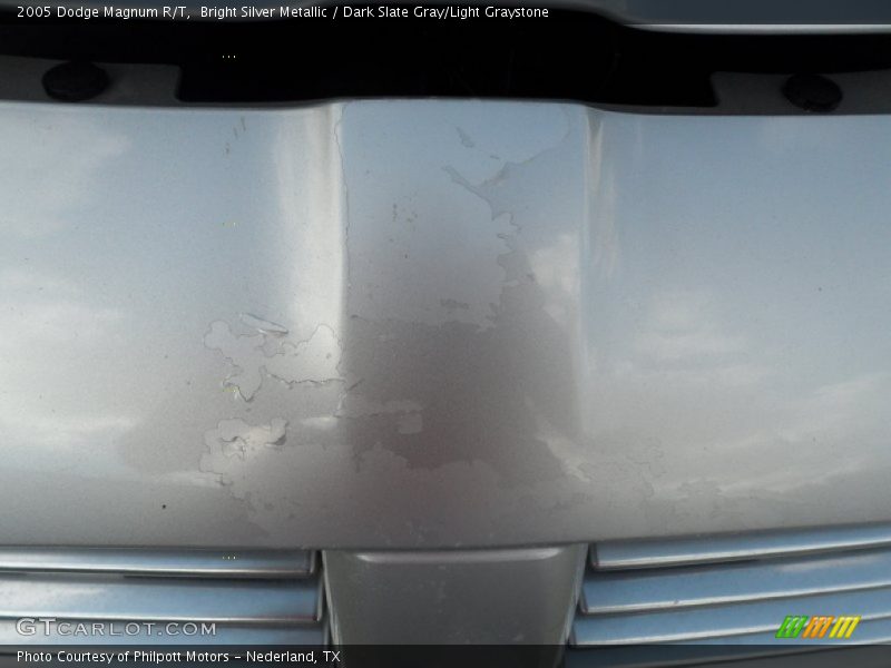 Bright Silver Metallic / Dark Slate Gray/Light Graystone 2005 Dodge Magnum R/T
