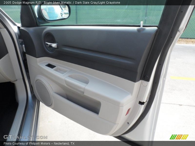 Bright Silver Metallic / Dark Slate Gray/Light Graystone 2005 Dodge Magnum R/T
